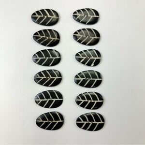 Espresso brown leaf buttons 12